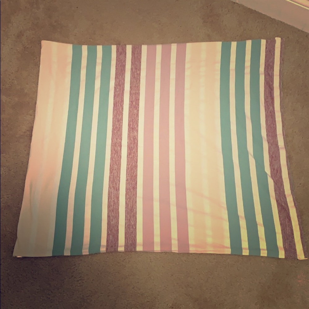 Lululemon infinity scarf with snaps